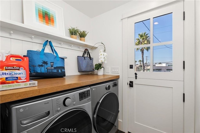 337 Holmwood Dr, Newport Beach, CA 92663 - laundry room featuring washer and dryer