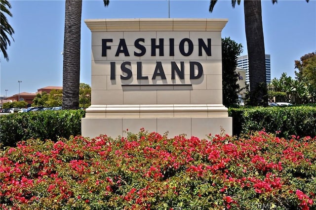 337 Holmwood Dr, Newport Beach, CA 92663 - view of community sign