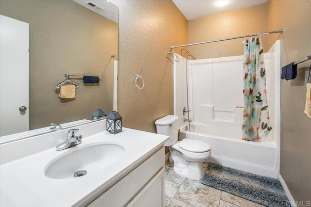 31616 Umbria Ln, Winchester, CA 92596 - full bath featuring toilet, shower / tub combo, vanity, and visible vents