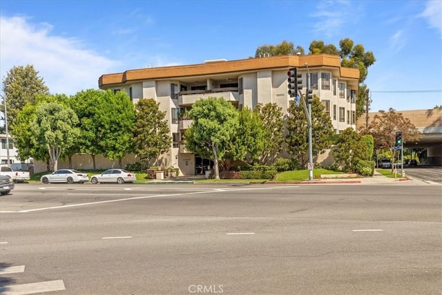 10409 Riverside Dr Unit 204, Toluca Lake, CA 91602 - view of property