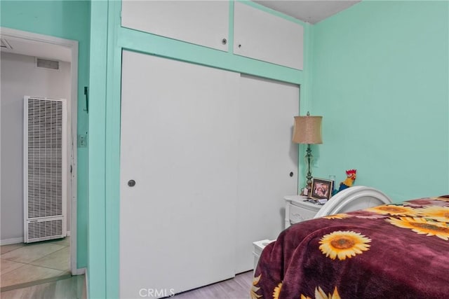 bedroom featuring a closet