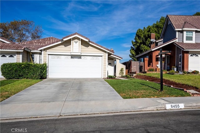 view of front of house with a front lawn