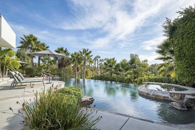 view of water feature