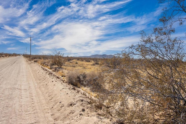 Listing photo 3 for 60472 Stearman Rd, Landers CA 92285