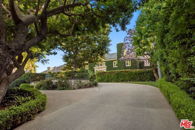 view of front of house