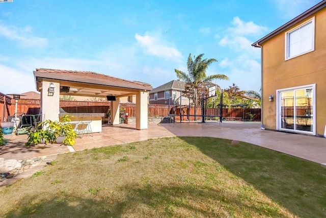 view of yard with a patio area