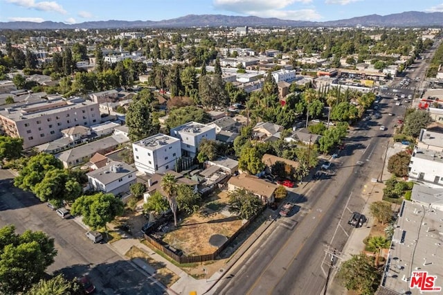 Listing photo 3 for 6311 Hazeltine Ave, Van Nuys CA 91401