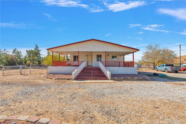 view of front of house featuring a porch