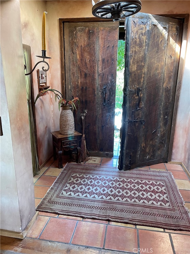 foyer with baseboards