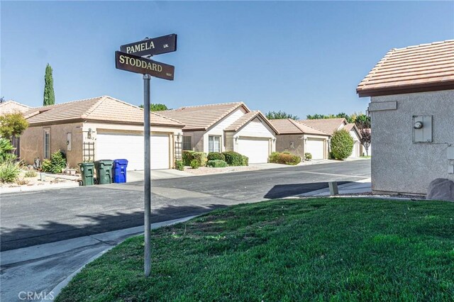 19046 Stoddard Way, Apple Valley, CA 92308 - view of asphalt road