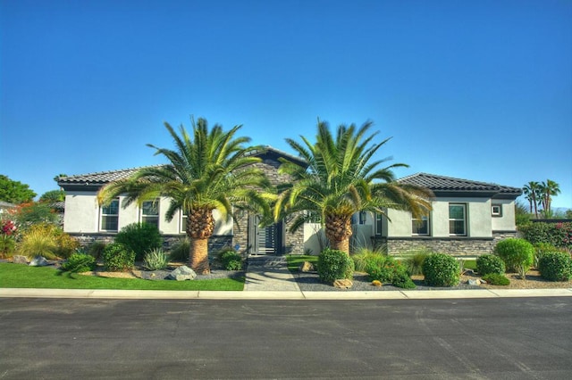 view of mediterranean / spanish-style home