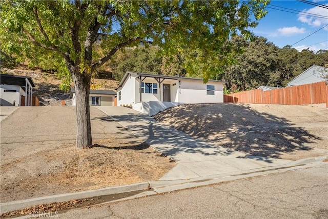 view of front of property