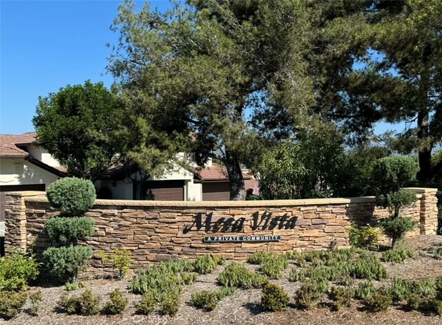 27551 Paseo Tamara, San Juan Capistrano, CA 92675 - community / neighborhood sign with a garage