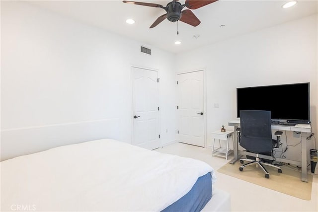 bedroom featuring ceiling fan