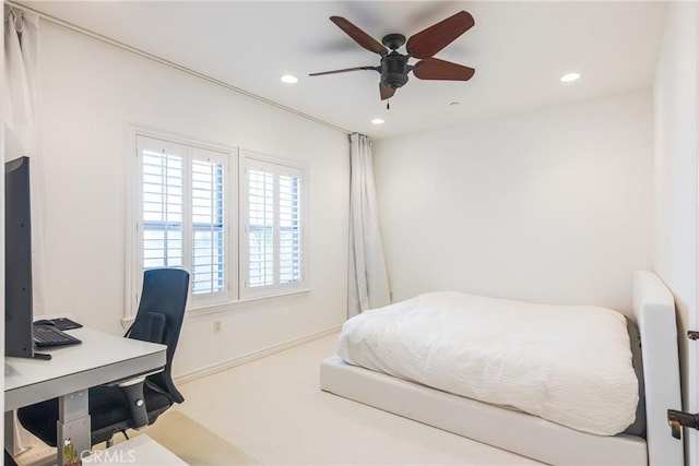 bedroom featuring ceiling fan