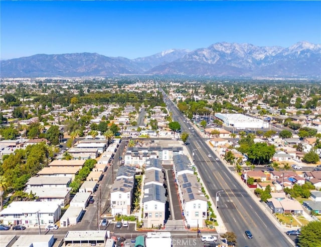 bird's eye view featuring a mountain view