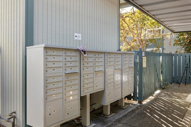 view of home's community with mail boxes