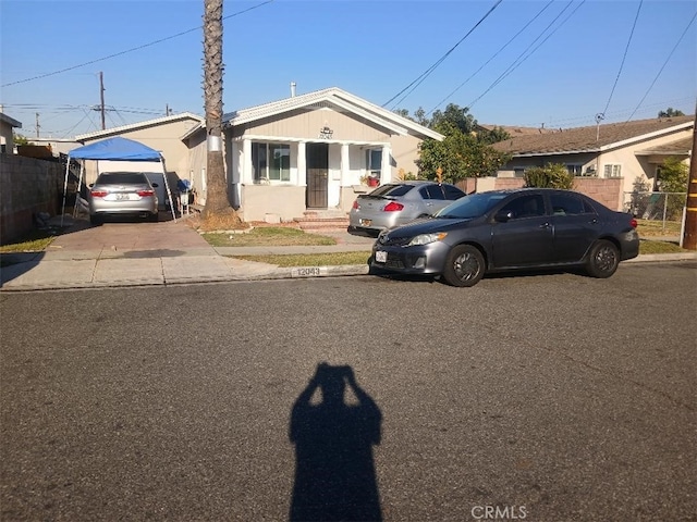 view of front of property