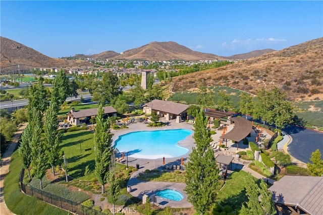 drone / aerial view featuring a mountain view