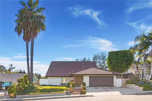 view of front of house featuring a garage