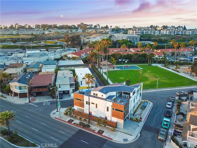 view of aerial view at dusk