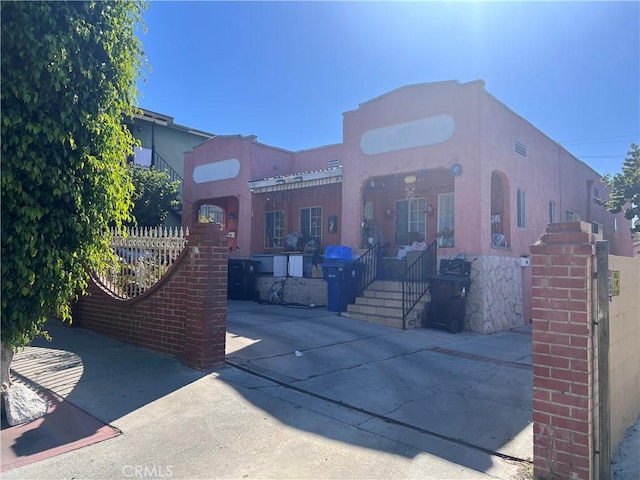 view of front of home