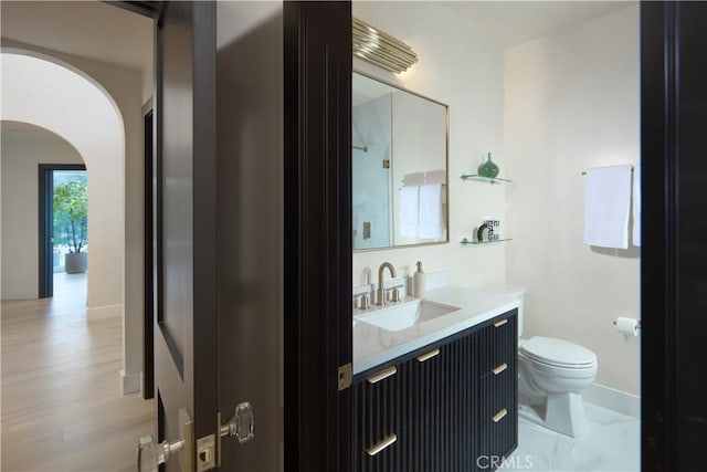 1 Rue Du Parc, Newport Beach, CA 92660 - bathroom featuring vanity and a shower