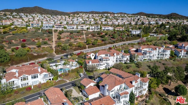 bird's eye view with a mountain view