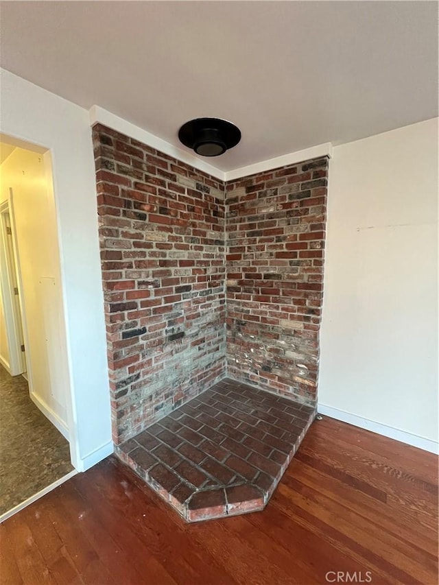 interior details with hardwood / wood-style flooring