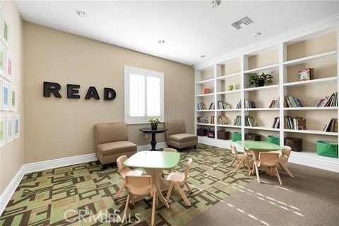 living area with carpet floors