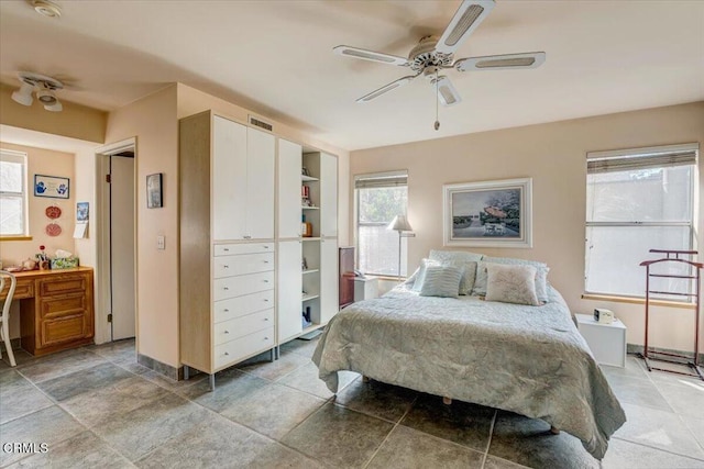 bedroom with ceiling fan