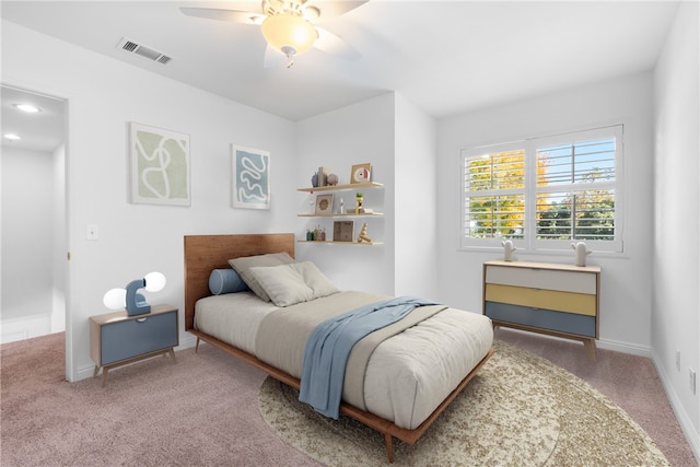 bedroom with carpet flooring and ceiling fan