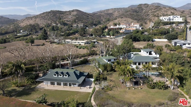 bird's eye view featuring a mountain view