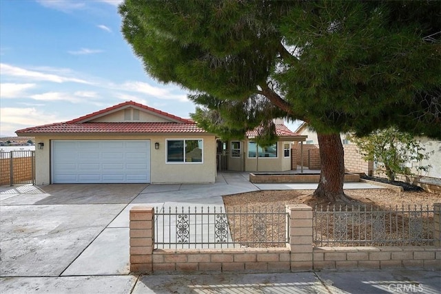 view of front facade featuring a garage