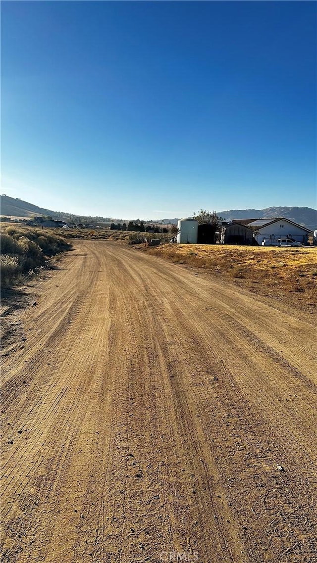 Listing photo 3 for 0 Modoc St, Tehachapi CA 93561