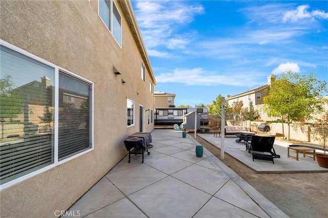 view of patio with outdoor lounge area