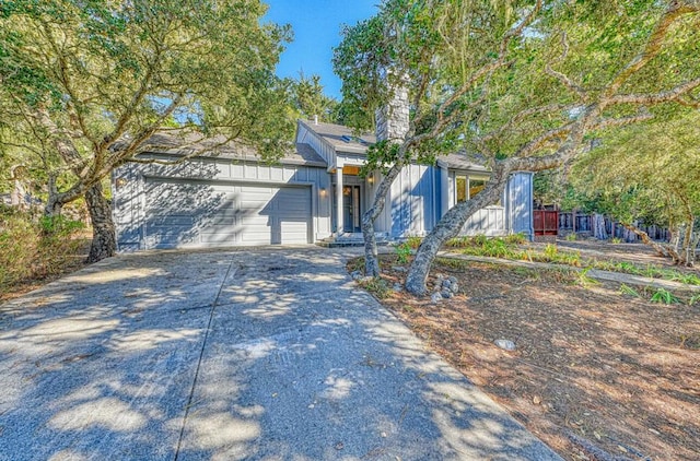 view of front facade with a garage