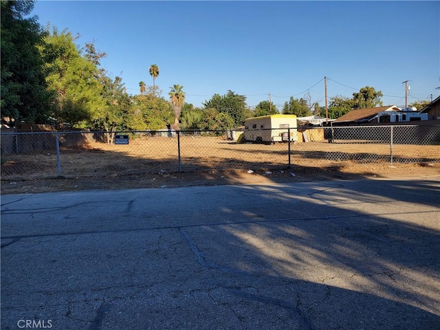 Listing photo 2 for 6955 Perris Hill Rd, San Bernardino CA 92404