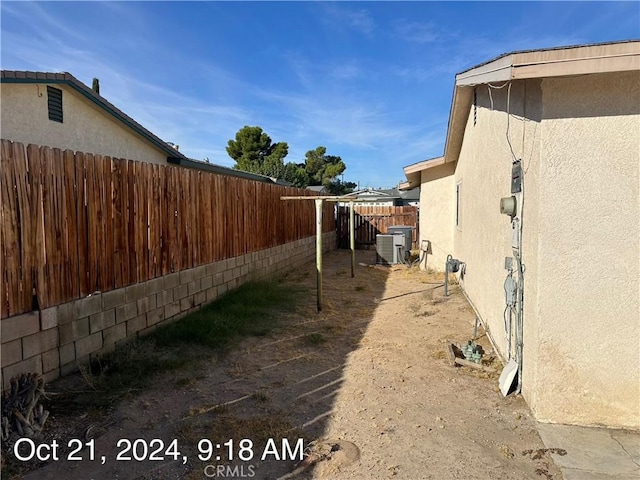 401 Fenmore Dr, Barstow, CA 92311 - view of yard