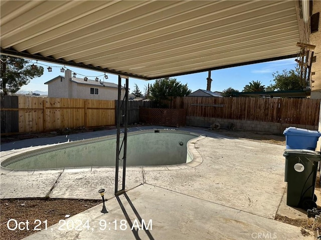 401 Fenmore Dr, Barstow, CA 92311 - view of pool with a fenced backyard and a patio area
