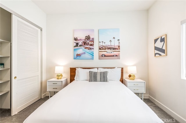 view of carpeted bedroom