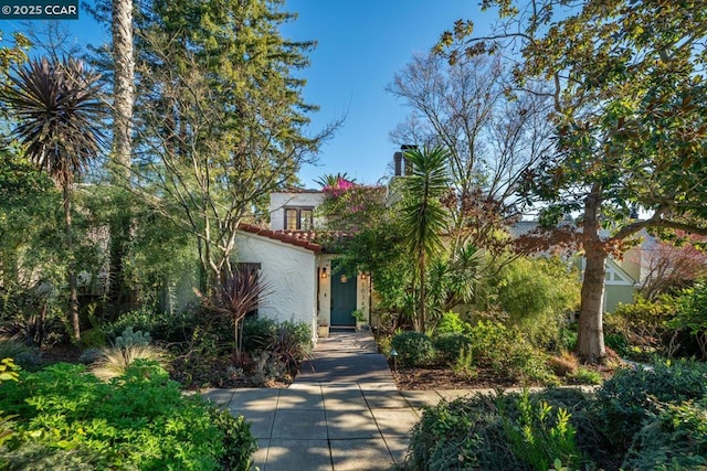 view of mediterranean / spanish-style home