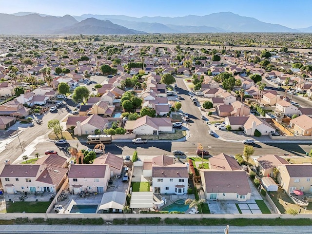 bird's eye view with a mountain view