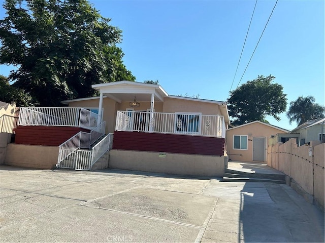 view of front of home