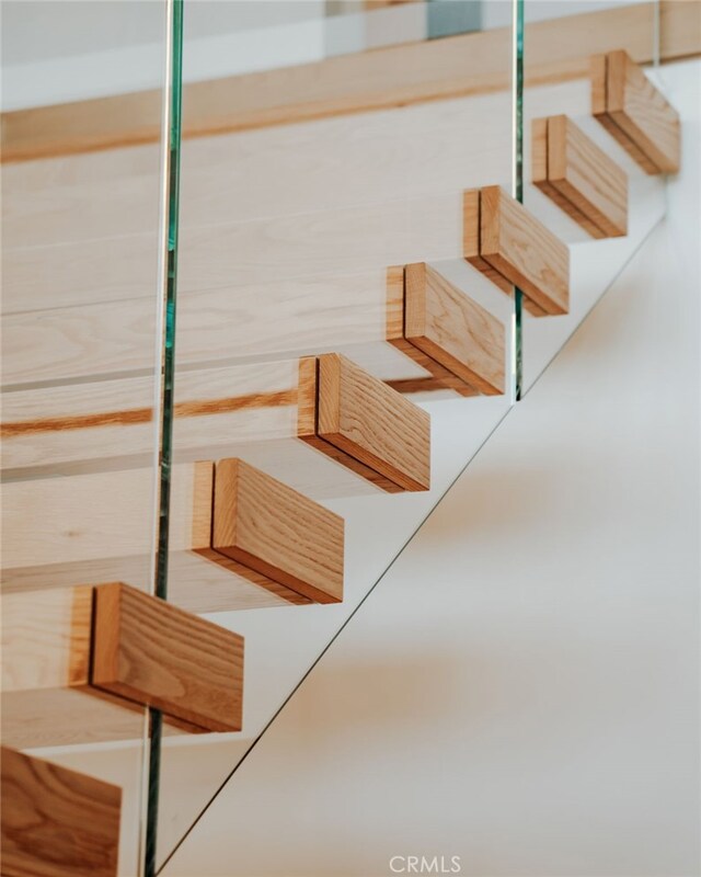 427 Santa Ana Ave, Newport Beach, CA 92663 - view of stairway