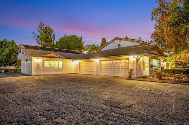 view of front facade with a garage