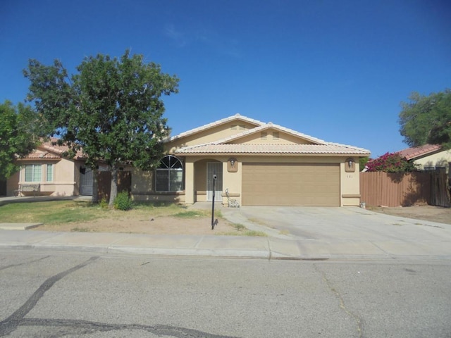 view of front facade featuring a garage