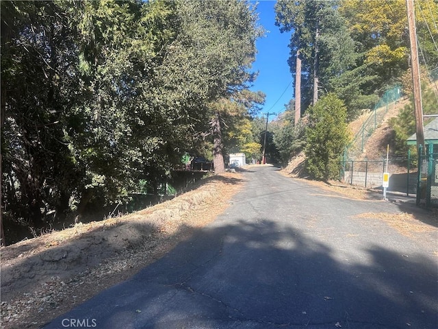 Listing photo 3 for 0 Chillon Dr, Crestline CA 92325