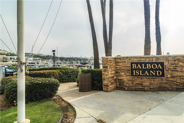 view of community / neighborhood sign