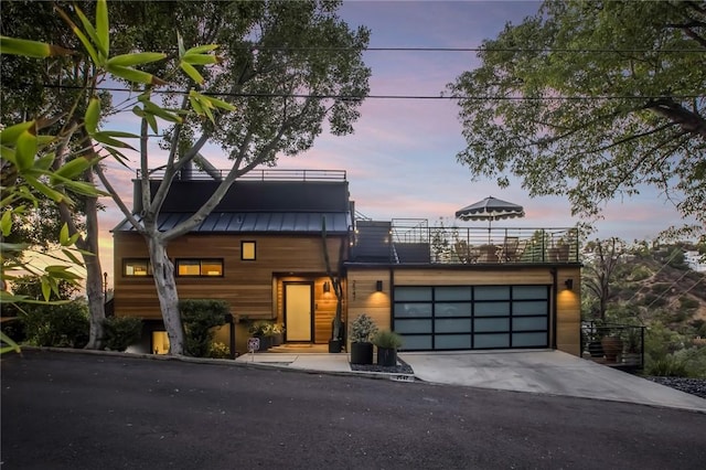 view of front of house featuring a garage